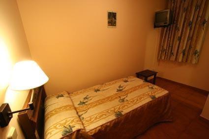 Hostal Cruz Verde ナバルカルネロ エクステリア 写真
