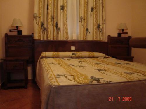 Hostal Cruz Verde ナバルカルネロ 部屋 写真